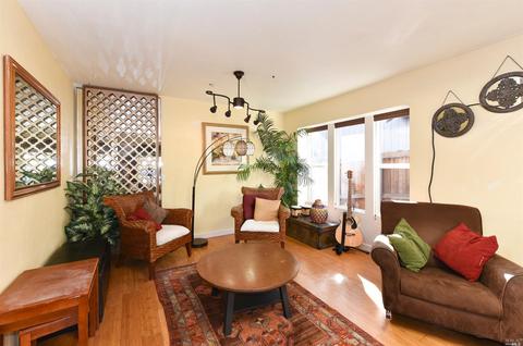 3 Capitola Ct, Napa, CA 94559 photo 4