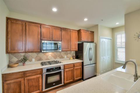 192 Johnson St, Windsor, CA 95492 photo 9