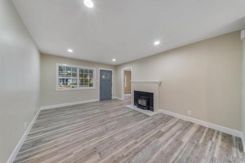 1198 Whitney Ave, Napa, CA 94559 photo 6