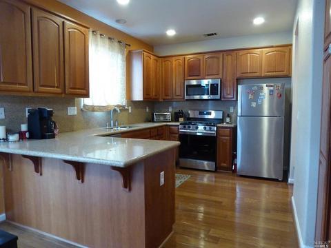 984 Fortune St, Vallejo, CA 94590 photo 2