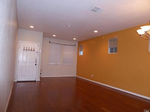 984 Fortune St, Vallejo, CA 94590 photo 4