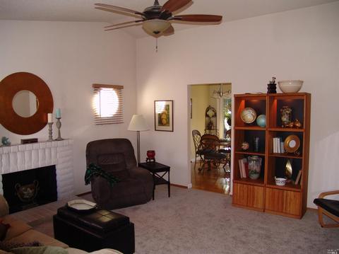162 Espana Way, Windsor, CA 95492 photo 4