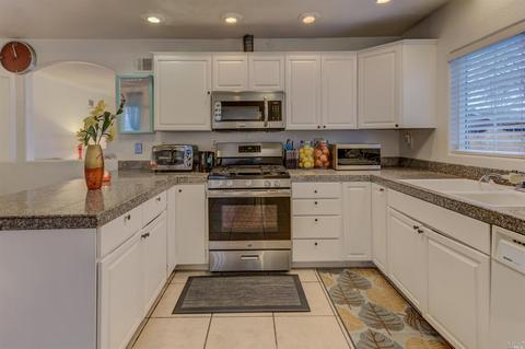 423 Rollingwood Dr, Vallejo, CA 94591 photo 4
