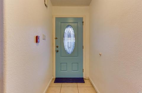 423 Rollingwood Dr, Vallejo, CA 94591 photo 2