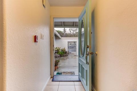 423 Rollingwood Dr, Vallejo, CA 94591 photo 1
