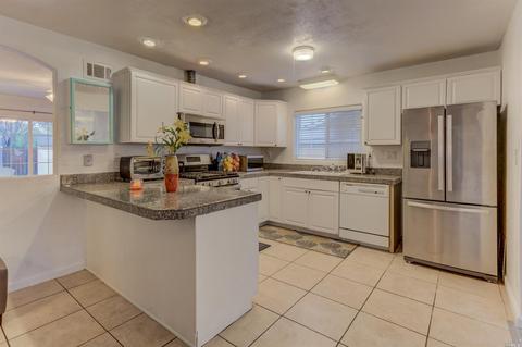 423 Rollingwood Dr, Vallejo, CA 94591 photo 3