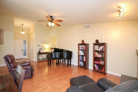 257 Edwin Dr, Vacaville, CA 95687 photo 6