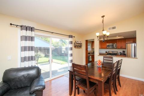 257 Edwin Dr, Vacaville, CA 95687 photo 8