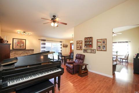 257 Edwin Dr, Vacaville, CA 95687 photo 5