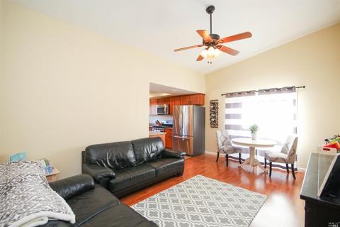 257 Edwin Dr, Vacaville, CA 95687 photo 14