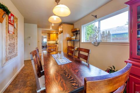 841 Dora Ave, Ukiah, CA 95482 photo 9