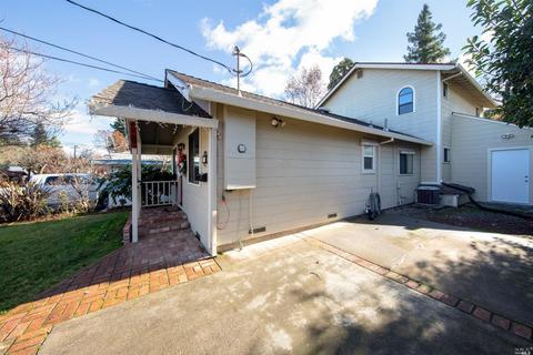 841 Dora Ave, Ukiah, CA 95482 photo 2