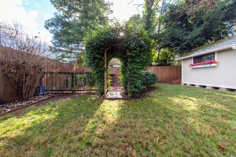 841 Dora Ave, Ukiah, CA 95482 photo 25