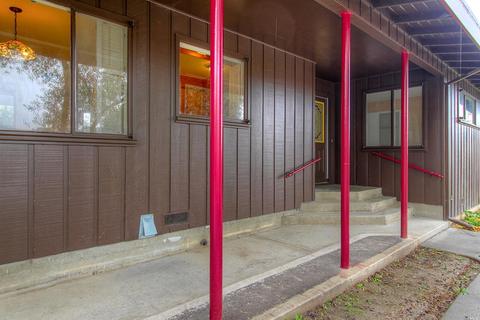 701 Oak Ter, Petaluma, CA 94952 photo 2