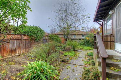 701 Oak Ter, Petaluma, CA 94952 photo 23