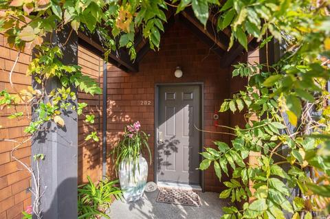 202 Donahue St, Sausalito, CA 94965 photo 3