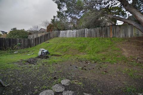 500 Holly St, Vallejo, CA 94589 photo 25