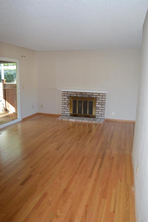233 Vineyard Dr, Healdsburg, CA 95448 photo 15
