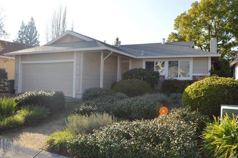 233 Vineyard Dr, Healdsburg, CA 95448 photo 2