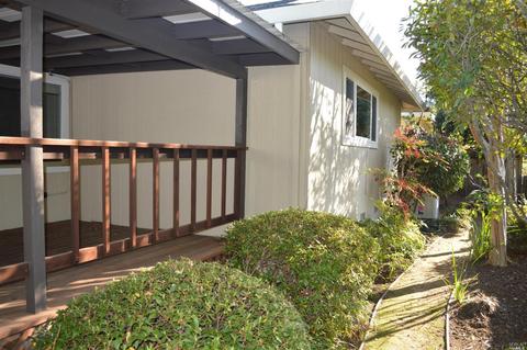 233 Vineyard Dr, Healdsburg, CA 95448 photo 8