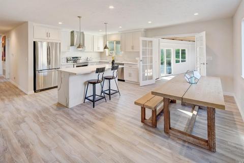276 Devon Dr, San Rafael, CA 94903 photo 3