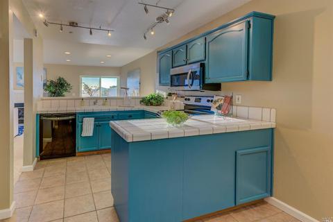 339 Jade Cir, Vallejo, CA 94590 photo 14