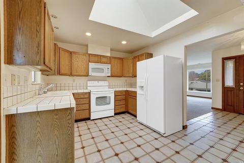 535 Del Mar Ave, Vallejo, CA 94589 photo 6
