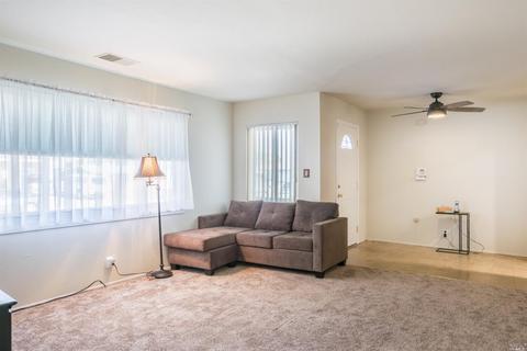 313 E Tennessee St, Fairfield, CA 94533 photo 4
