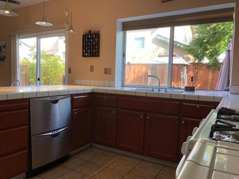 160 Wellington Pl, Vallejo, CA 94591 photo 9