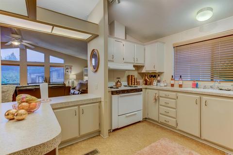 270 Sandstone Dr, Vallejo, CA 94589 photo 5