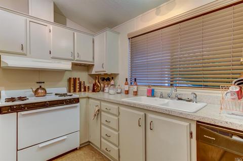 270 Sandstone Dr, Vallejo, CA 94589 photo 7