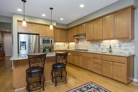 106 Willowbend Ct, Napa, CA 94559 photo 5