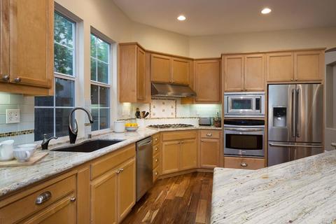 81 Moore Rd, Novato, CA 94949 photo 2