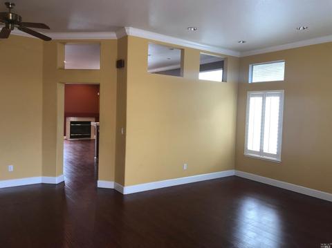 307 Alpine St, Vacaville, CA 95688 photo 3