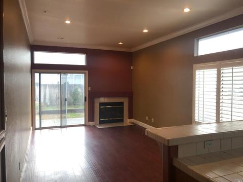 307 Alpine St, Vacaville, CA 95688 photo 4