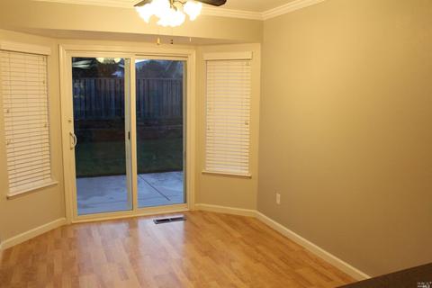 560 Silverado Cir, Fairfield, CA 94534 photo 11