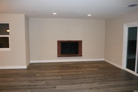 1031 Roosevelt St, Fairfield, CA 94533 photo 4