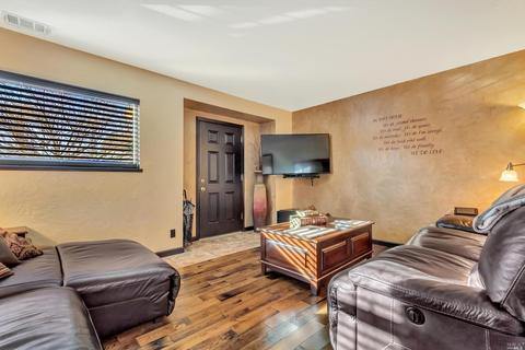 425 Vallejo Ave, Rodeo, CA 94572 photo 2
