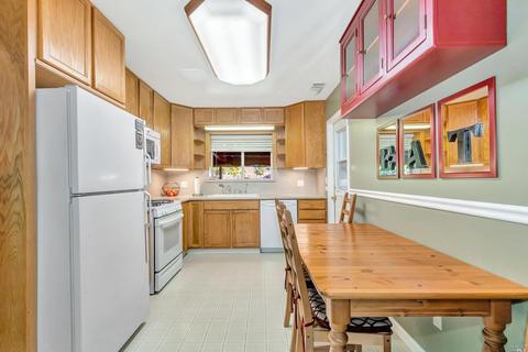 425 Vallejo Ave, Rodeo, CA 94572 photo 8