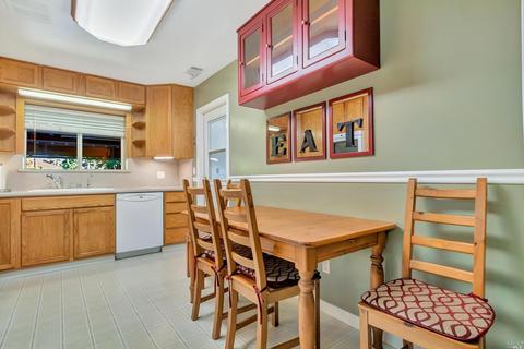 425 Vallejo Ave, Rodeo, CA 94572 photo 5