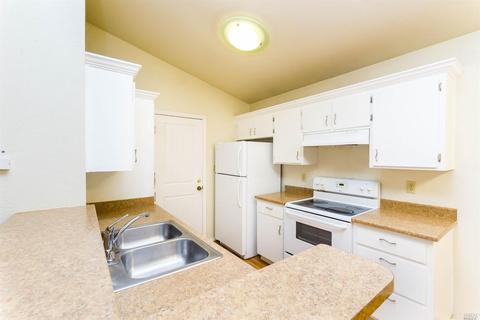 528 Capps Ln, Ukiah, CA 95482 photo 8
