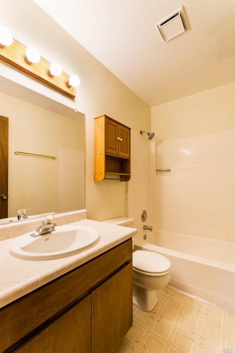 528 Capps Ln, Ukiah, CA 95482 photo 13