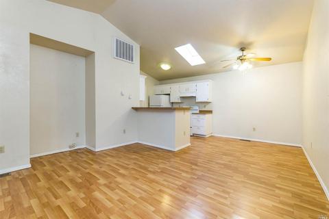 528 Capps Ln, Ukiah, CA 95482 photo 4
