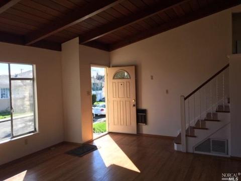 76 Los Cerritos Dr, Vallejo, CA 94589 photo 2