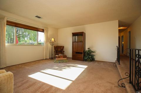 2925 Owens Ct, Fairfield, CA 94534 photo 6