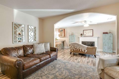 8114 Countryside Ct, Windsor, CA 95492 photo 6