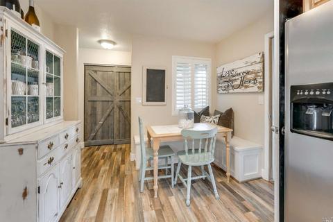 8114 Countryside Ct, Windsor, CA 95492 photo 10