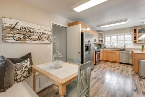 8114 Countryside Ct, Windsor, CA 95492 photo 9