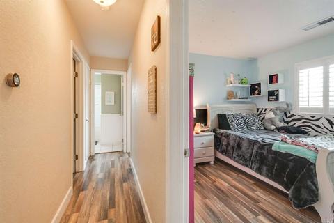 8114 Countryside Ct, Windsor, CA 95492 photo 16