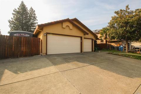 1565 Madera Dr, Dixon, CA 95620 photo 2